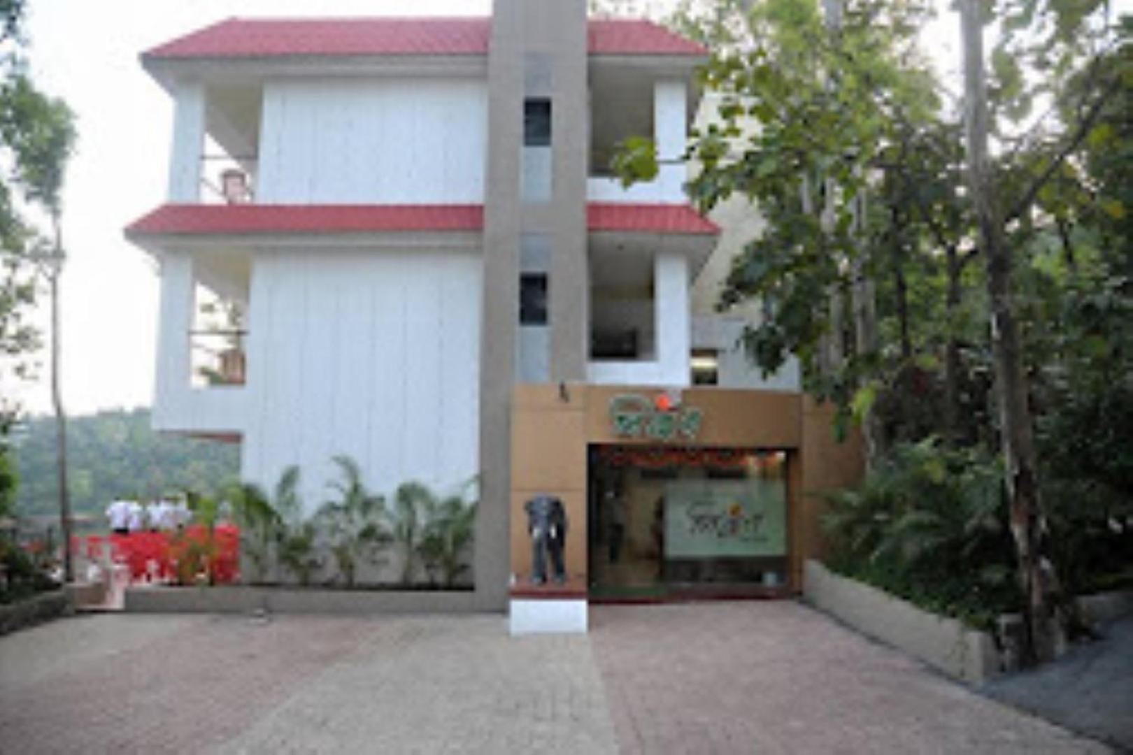 Nivant Hill Resort, Satara Exterior photo